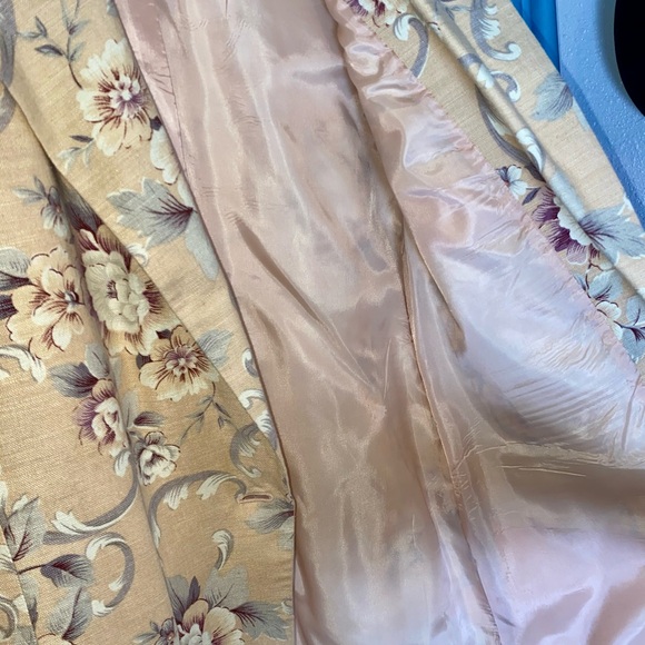 The Limited. Linen / Cotton Blend Longline Floral Blazer. Light Blush. Size M. - Picture 9 of 13